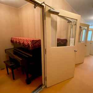 清風寮 ピアノ練習室